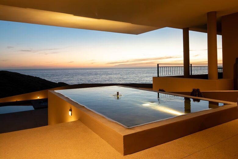 Luxury Oceanfront Retreat with Resort Amenities - Los Cerritos, Mexico