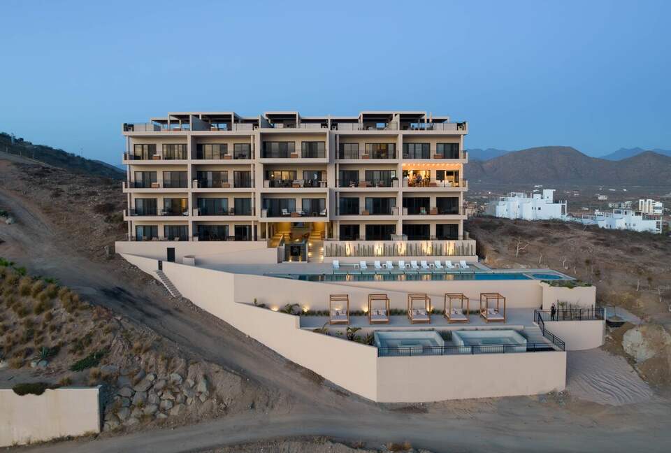 Luxury Oceanfront Retreat with Resort Amenities - Los Cerritos, Mexico