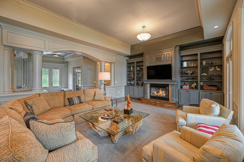 Grand Waterfront Retreat with Boathouse & Tiki Bar - Mineral, Virginia