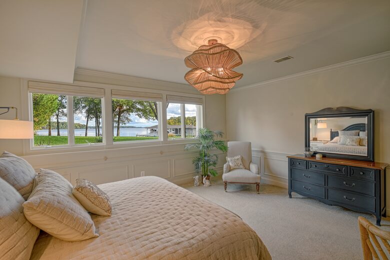 Grand Waterfront Retreat with Boathouse & Tiki Bar - Mineral, Virginia