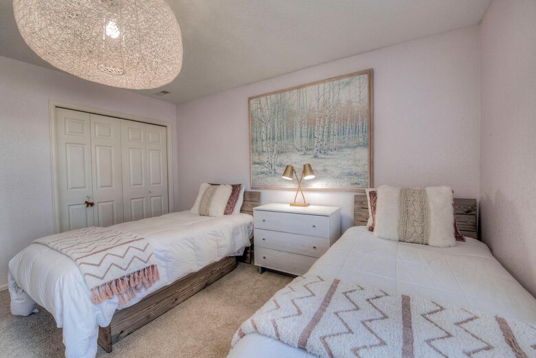 Lake Dillon Designer Retreat with Mountain Views - Dillon, Colorado