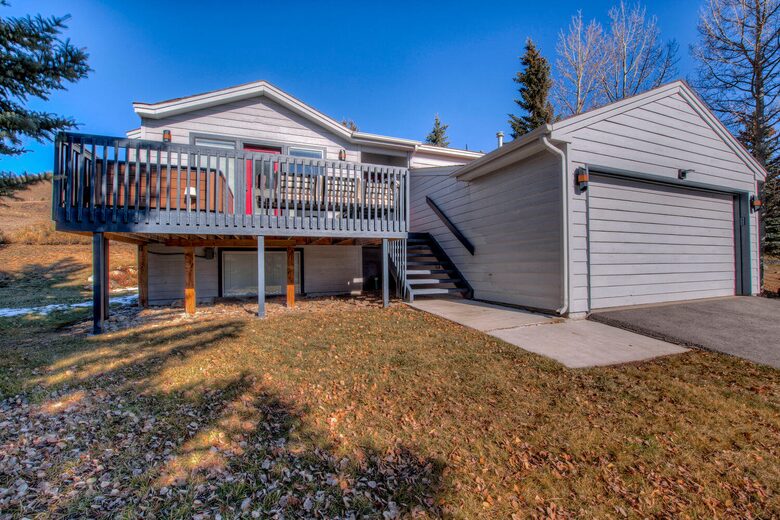 Lake Dillon Designer Retreat with Mountain Views - Dillon, Colorado