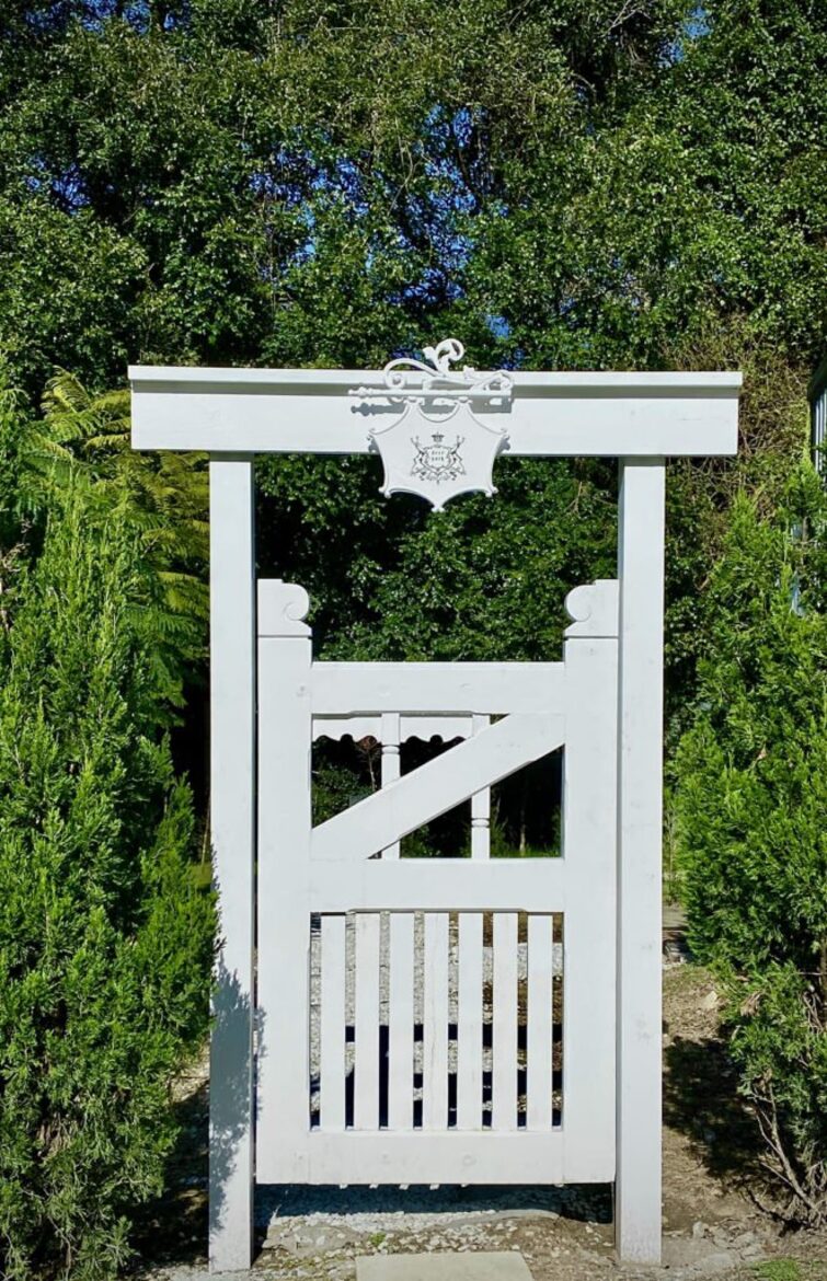 Deer Park Estate | 340° National Park Views from a Private 20-Acre Estate - Lemon Tree, Australia