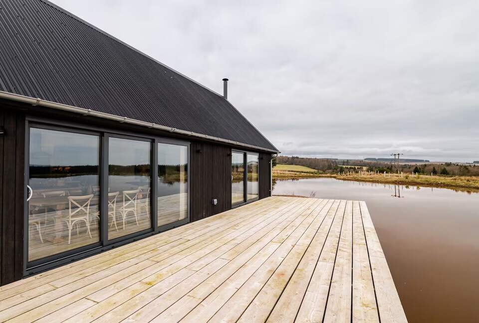 A Private Perthshire Lodge by the Loch - Dunblane, United Kingdom