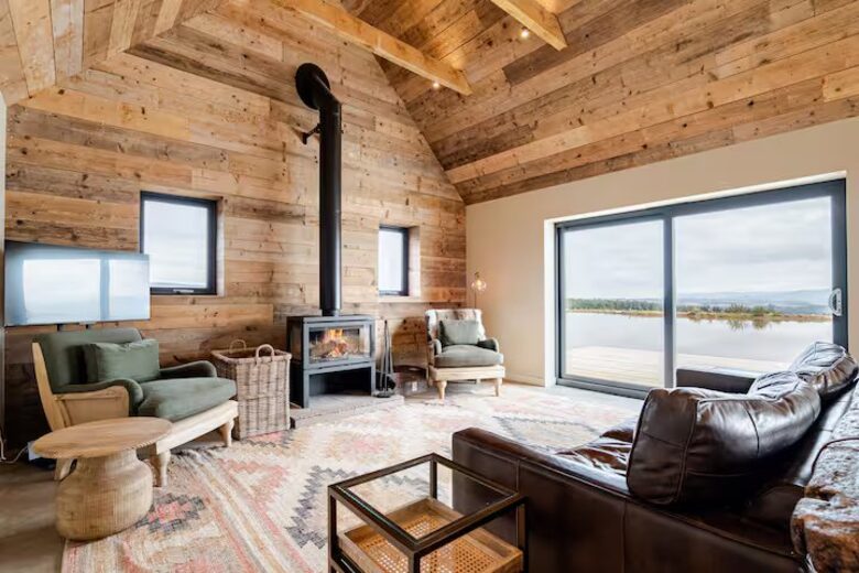 A Private Perthshire Lodge by the Loch - Dunblane, United Kingdom