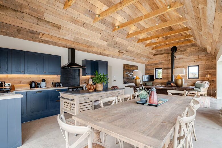 A Private Perthshire Lodge by the Loch - Dunblane, United Kingdom