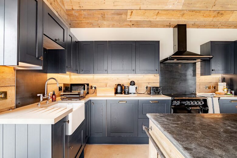 A Private Perthshire Lodge by the Loch - Dunblane, United Kingdom