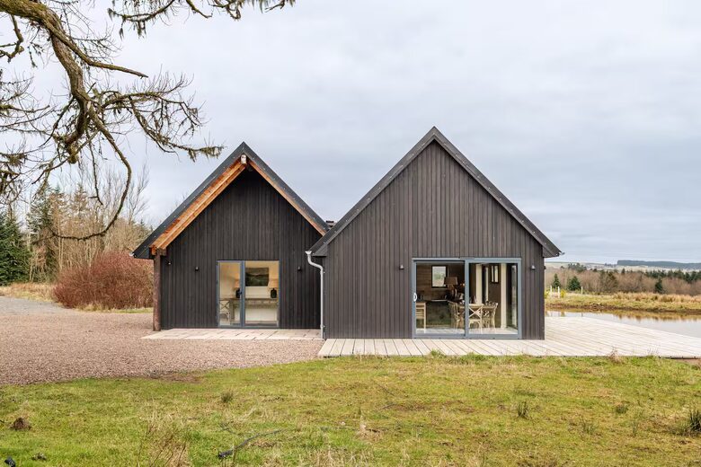 A Private Perthshire Lodge by the Loch - Dunblane, United Kingdom