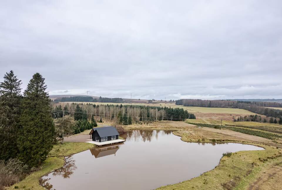 A Private Perthshire Lodge by the Loch - Dunblane, United Kingdom