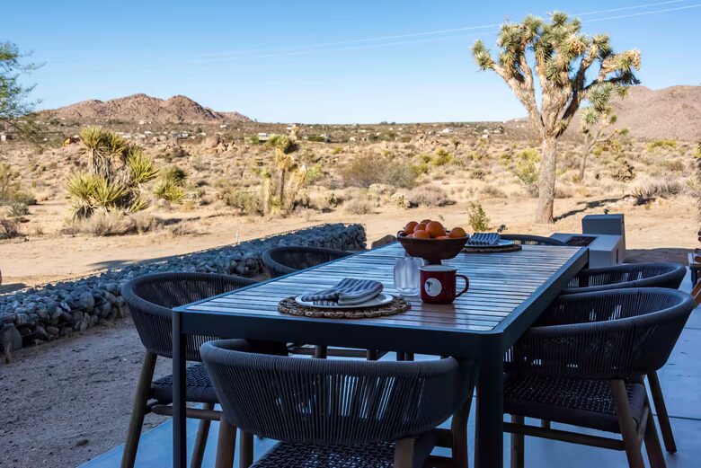 MOD VISTA | Modern Elegance in the Heart of Joshua Tree - Joshua Tree, California