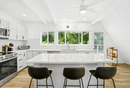 Modern A-Frame with Mountain Views in Hāʻena - Hanalei, Hawaii