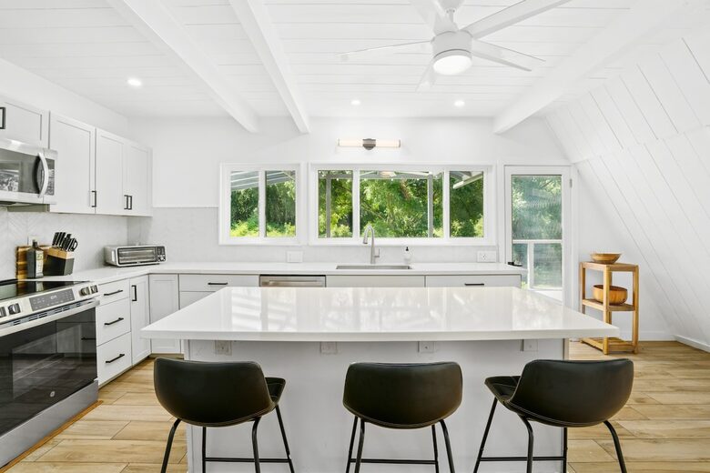 Modern A-Frame with Mountain Views in Hāʻena - Hanalei, Hawaii