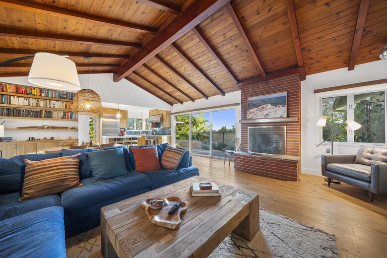 Modern LA Bungalow with 360° Skyline Views - Los Angeles, California