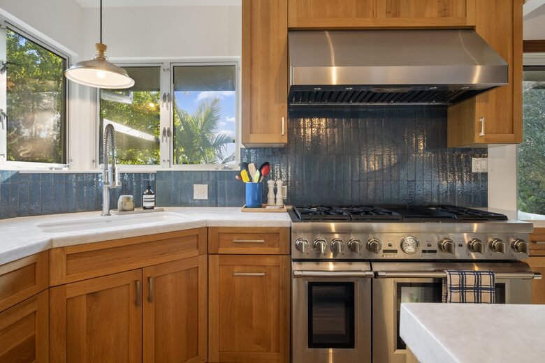 Modern LA Bungalow with 360° Skyline Views - Los Angeles, California