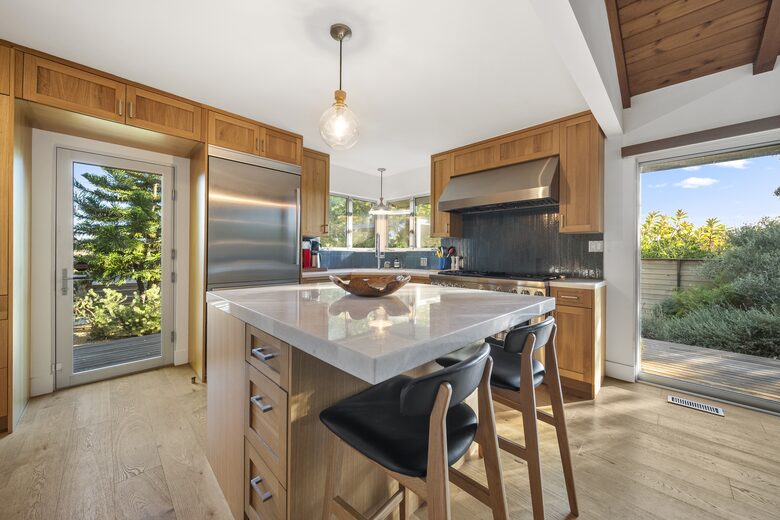 Modern LA Bungalow with 360° Skyline Views - Los Angeles, California