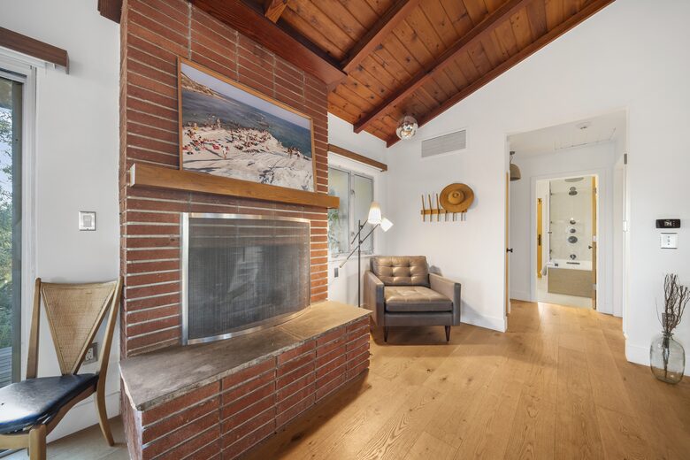 Modern LA Bungalow with 360° Skyline Views - Los Angeles, California