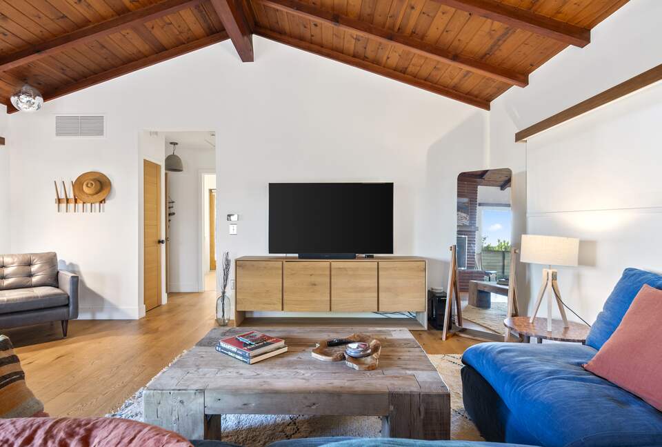 Modern LA Bungalow with 360° Skyline Views - Los Angeles, California