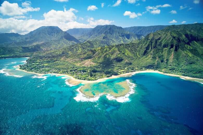 Modern A-Frame with Mountain Views in Hāʻena - Hanalei, Hawaii