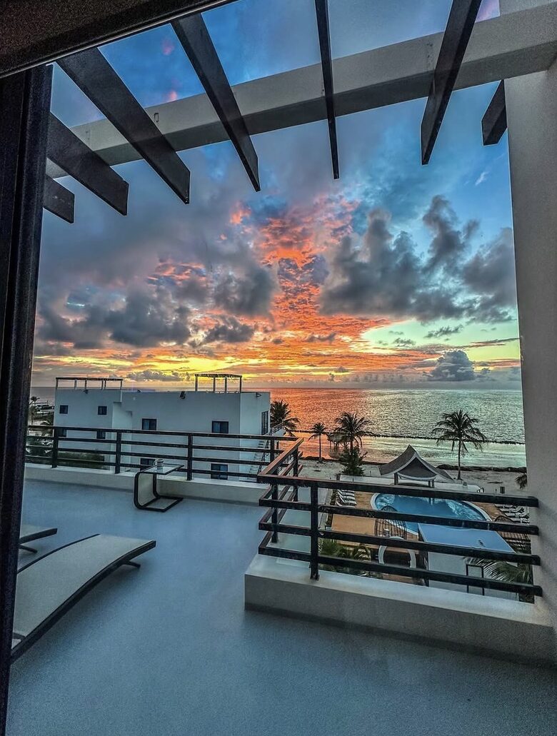 Caye Caulker Penthouse with Ocean Views - Caye Caulker, Belize