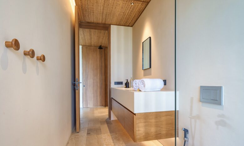 Fully Staffed Lombok Retreat with Private Pool & Gym - Lombok Island, Indonesia