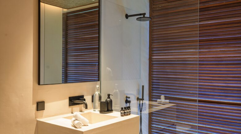 Fully Staffed Lombok Retreat with Private Pool & Gym - Lombok Island, Indonesia