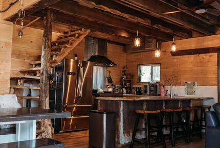 The Perch | Cozy Cottage near Flathead Lake - Somers, Montana