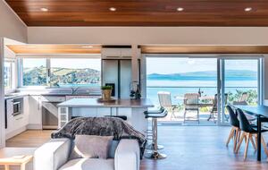Sophisticated Living Above Te Whau Bay - Waiheke Island, New Zealand
