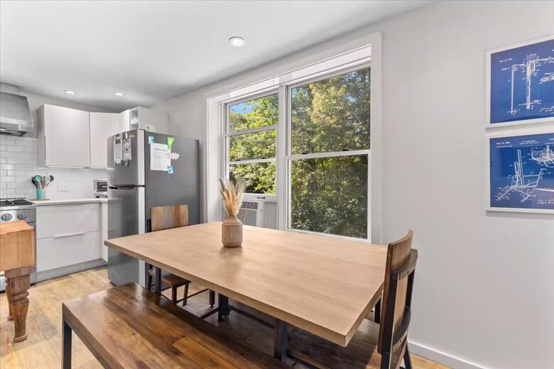 Cozy Mountain Apartment Overlooking Stowe Village - Stowe, United States