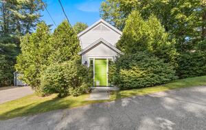Cozy Mountain Apartment Overlooking Stowe Village - Stowe, United States