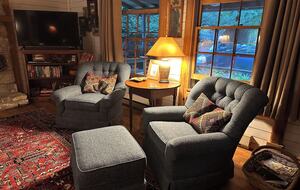 Cozy Highlands Escape on 3 Acres with Creek - Highlands, North Carolina