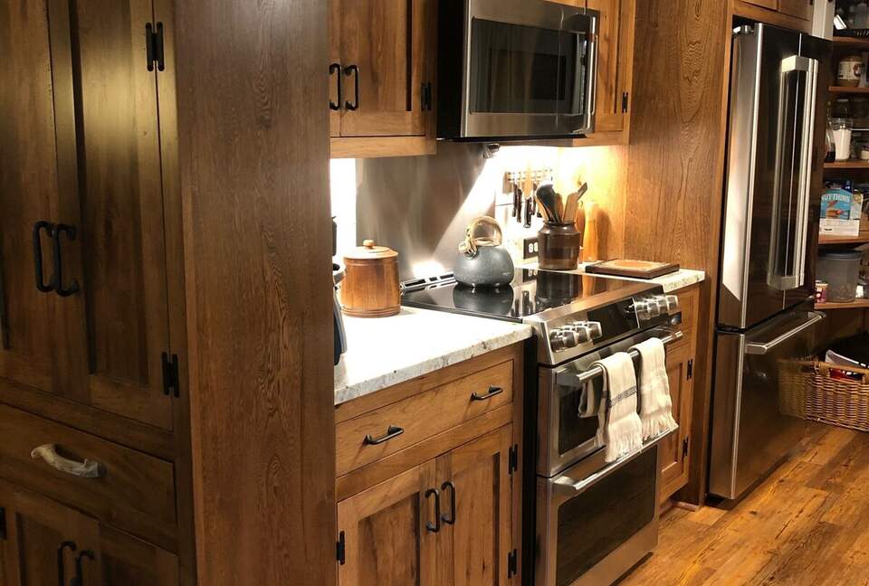 Cozy Highlands Escape on 3 Acres with Creek - Highlands, North Carolina