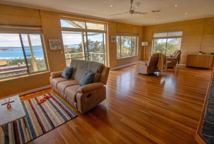 Coastal Retreat Known for Its Peaceful Ocean View Living - Goode Beach, Australia
