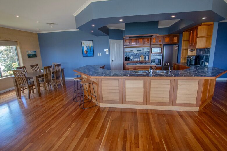 Coastal Retreat Known for Its Peaceful Ocean View Living - Goode Beach, Australia