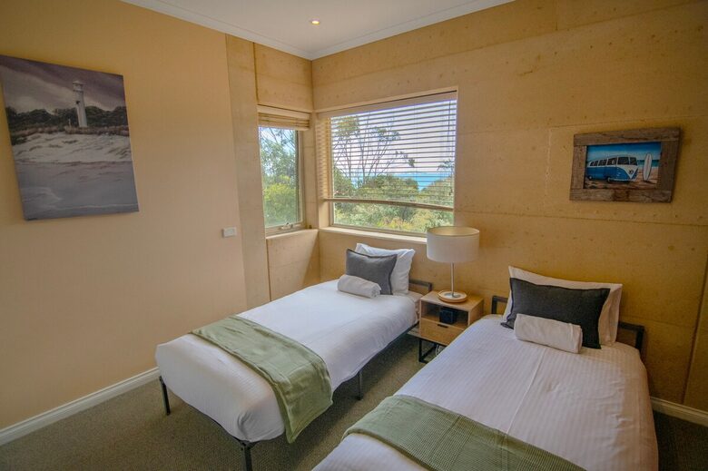 Coastal Retreat Known for Its Peaceful Ocean View Living - Goode Beach, Australia