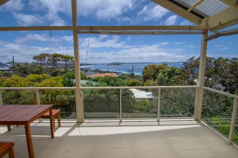 Coastal Retreat Known for Its Peaceful Ocean View Living - Goode Beach, Australia
