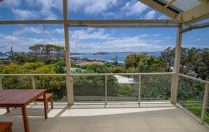 Coastal Retreat Known for Its Peaceful Ocean View Living - Goode Beach, Australia