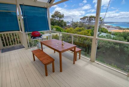 Coastal Retreat Known for Its Peaceful Ocean View Living - Goode Beach, Australia