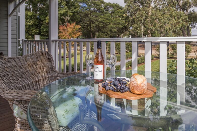 Elegant Victorian Retreat in the Heart of Woodend - Woodend, Australia