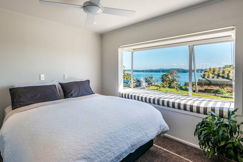 Sophisticated Living Above Te Whau Bay - Waiheke Island, New Zealand