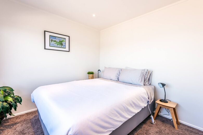 Sophisticated Living Above Te Whau Bay - Waiheke Island, New Zealand