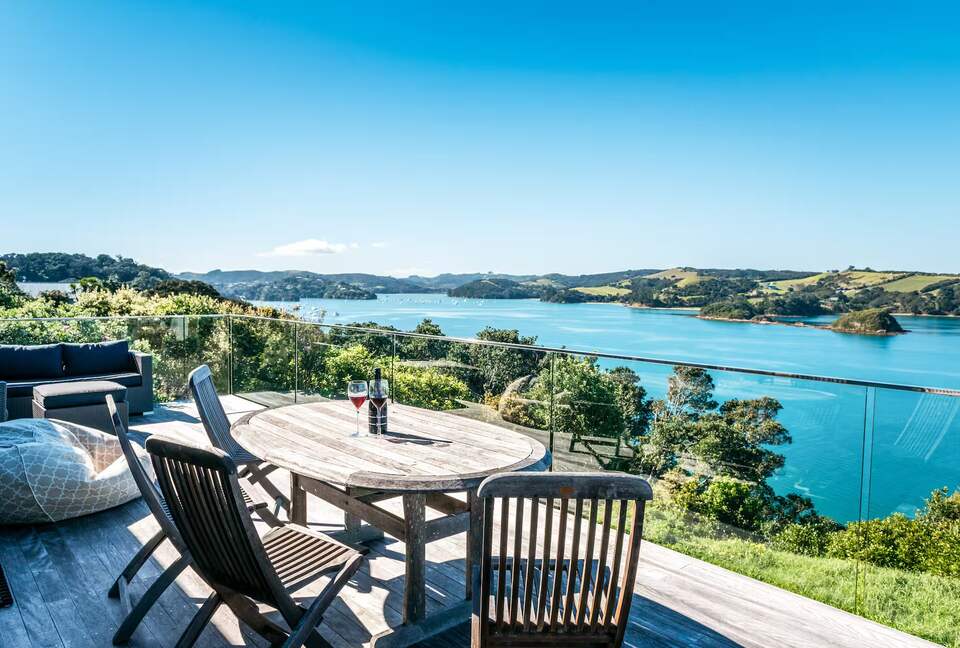 Sophisticated Living Above Te Whau Bay - Waiheke Island, New Zealand