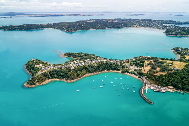 Sophisticated Living Above Te Whau Bay - Waiheke Island, New Zealand
