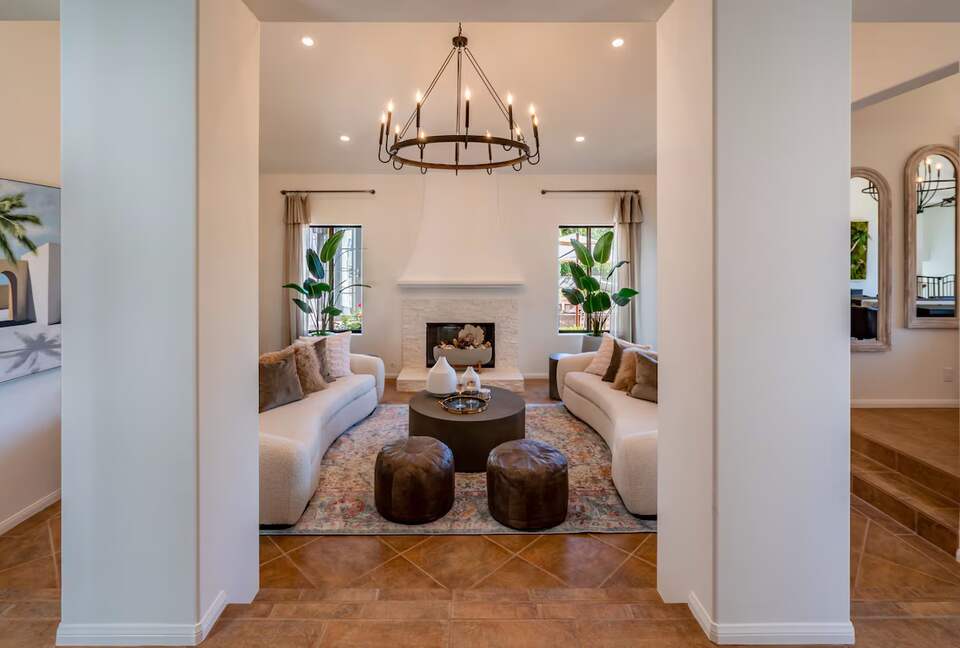 Elegant Santa Barbara Escape Above the Coast - Santa Barbara, California