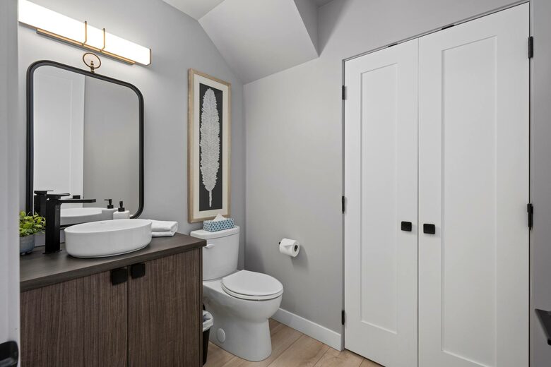 Sunrise Ridge Waterfront Retreat Overlooking Craig Bay - Parksville, Canada