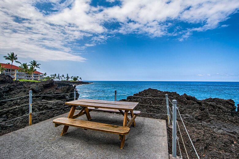Top-Floor Keauhou Retreat with Expansive Lanai - Kailua Kona, Hawaii