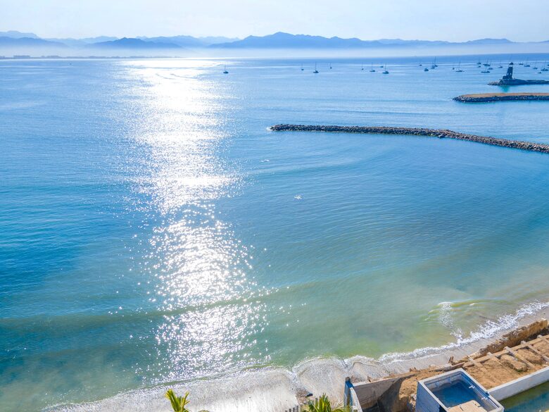 Spanish Colonial Beachfront Retreat in Cruz de Huanacaxtle - Cruz de Huanacaxtle, Mexico