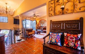 Spanish Colonial Beachfront Retreat in Cruz de Huanacaxtle - Cruz de Huanacaxtle, Mexico