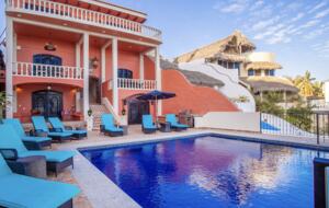 Spanish Colonial Beachfront Retreat in Cruz de Huanacaxtle - Cruz de Huanacaxtle, Mexico