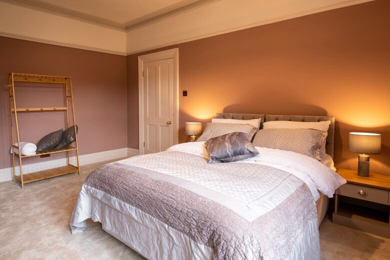 Victorian Grace on Harlow Moor Drive - Harrogate, United Kingdom