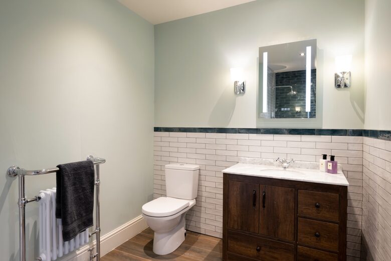 Victorian Grace on Harlow Moor Drive - Harrogate, United Kingdom